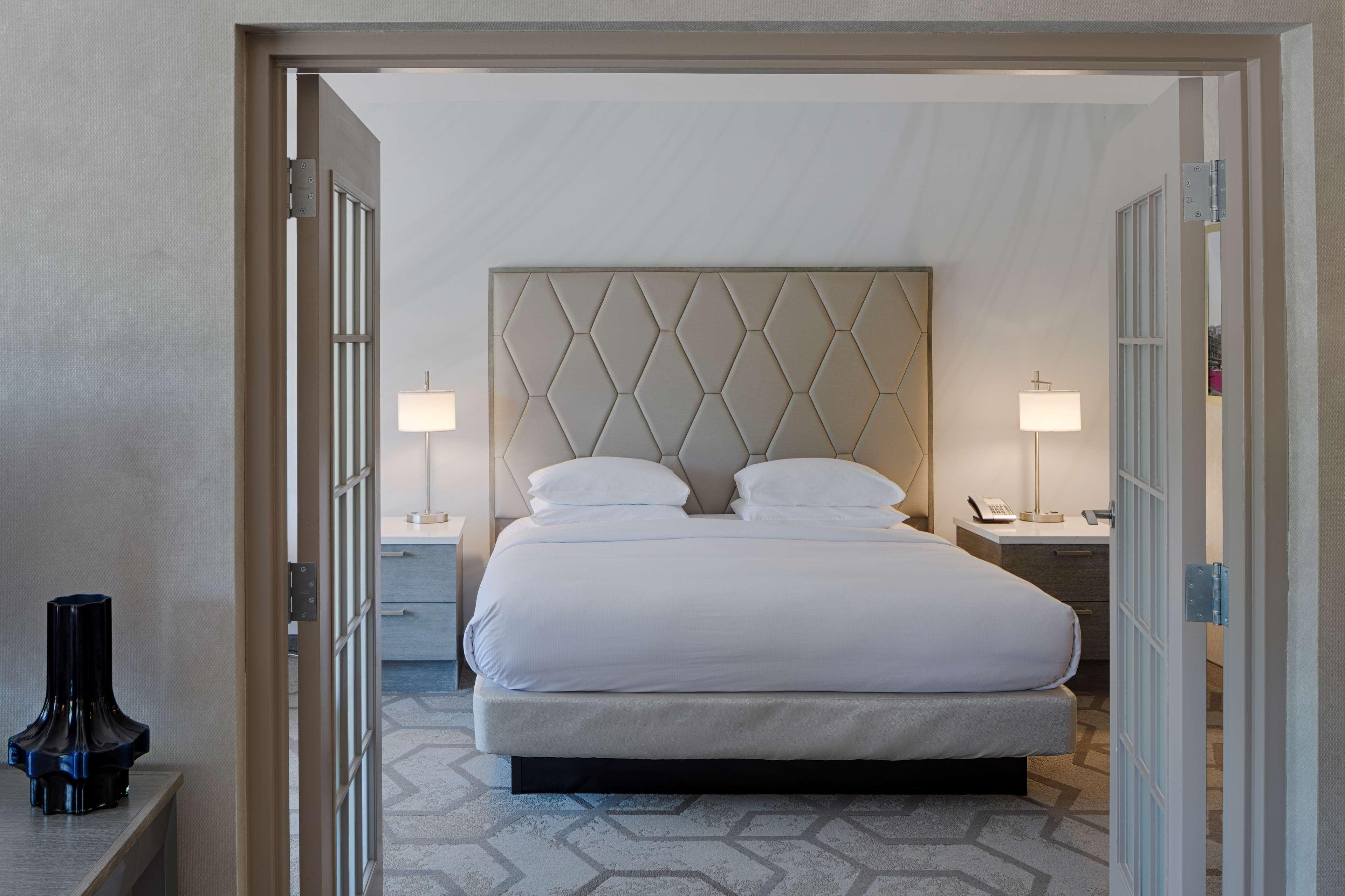 The Kingsley Bloomfield Hills - A Doubletree By Hilton Hotel Bagian luar foto