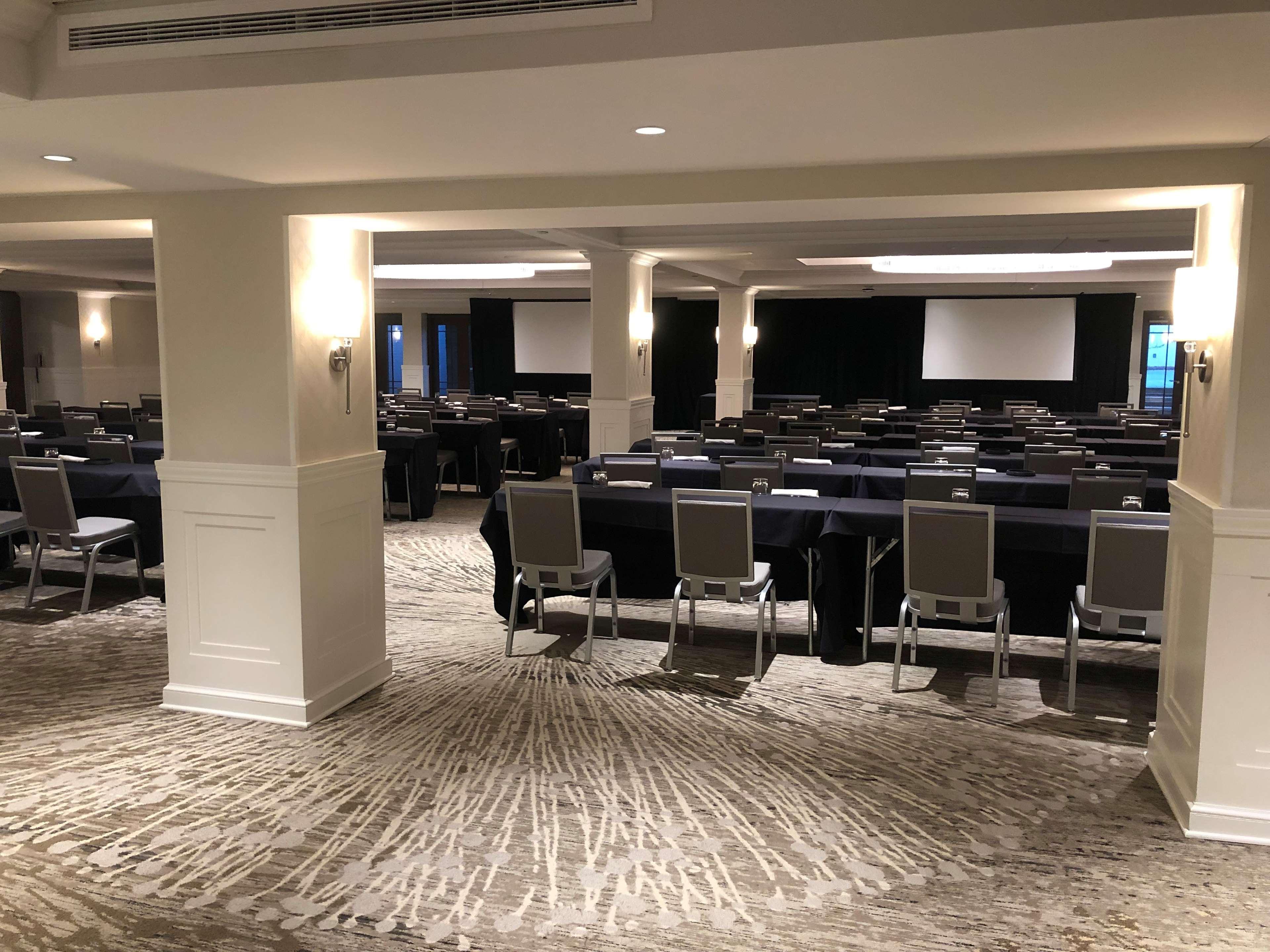 The Kingsley Bloomfield Hills - A Doubletree By Hilton Hotel Bagian luar foto