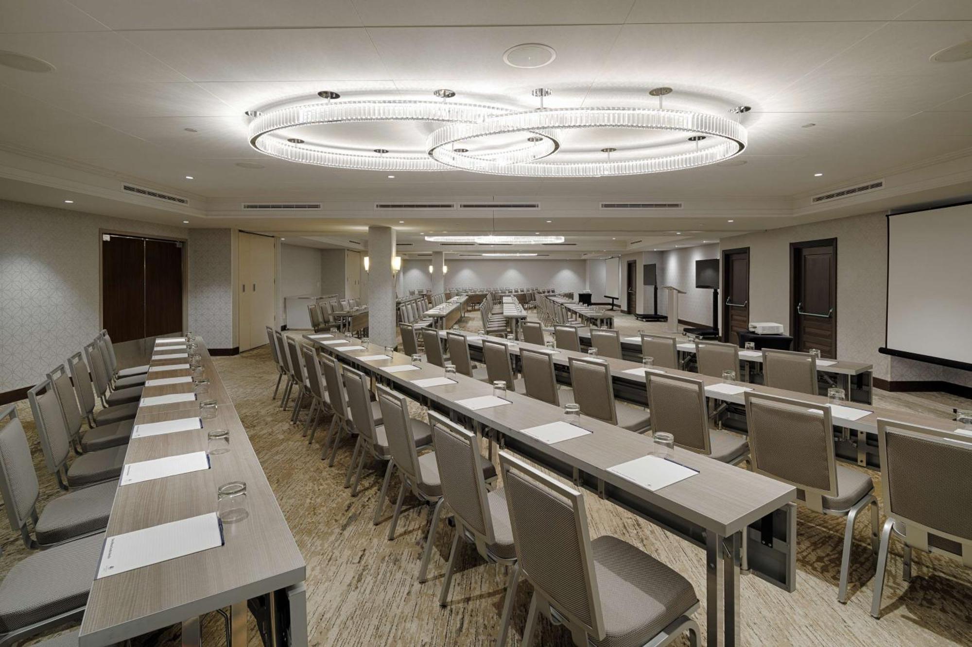The Kingsley Bloomfield Hills - A Doubletree By Hilton Hotel Bagian luar foto