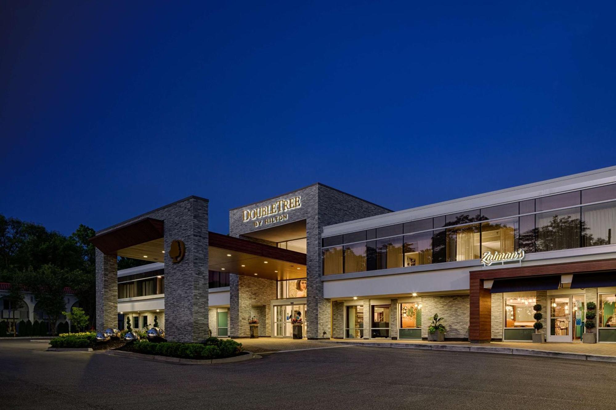 The Kingsley Bloomfield Hills - A Doubletree By Hilton Hotel Bagian luar foto