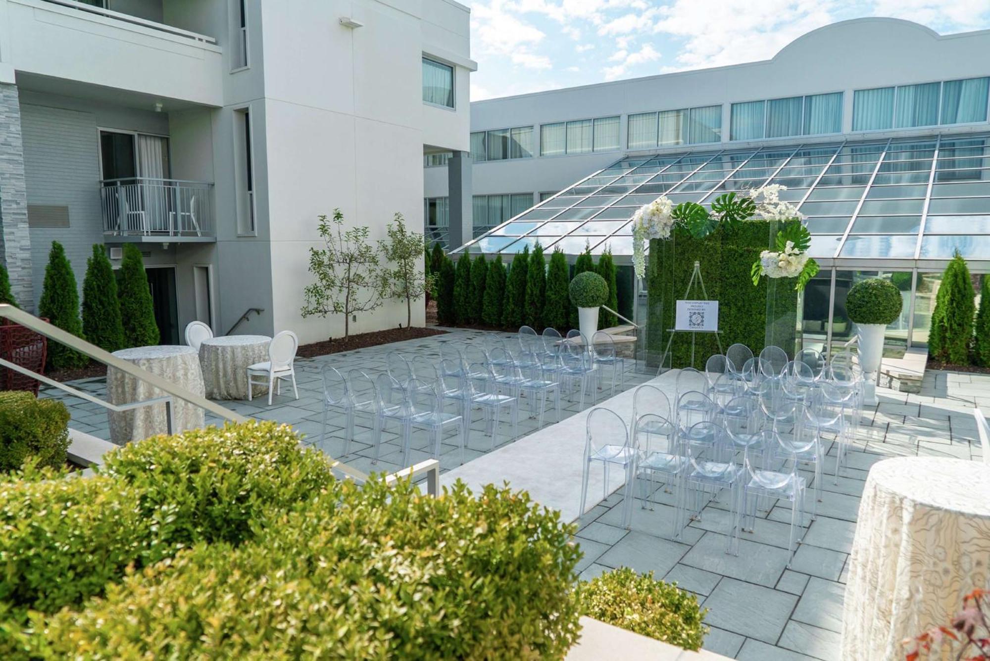 The Kingsley Bloomfield Hills - A Doubletree By Hilton Hotel Bagian luar foto